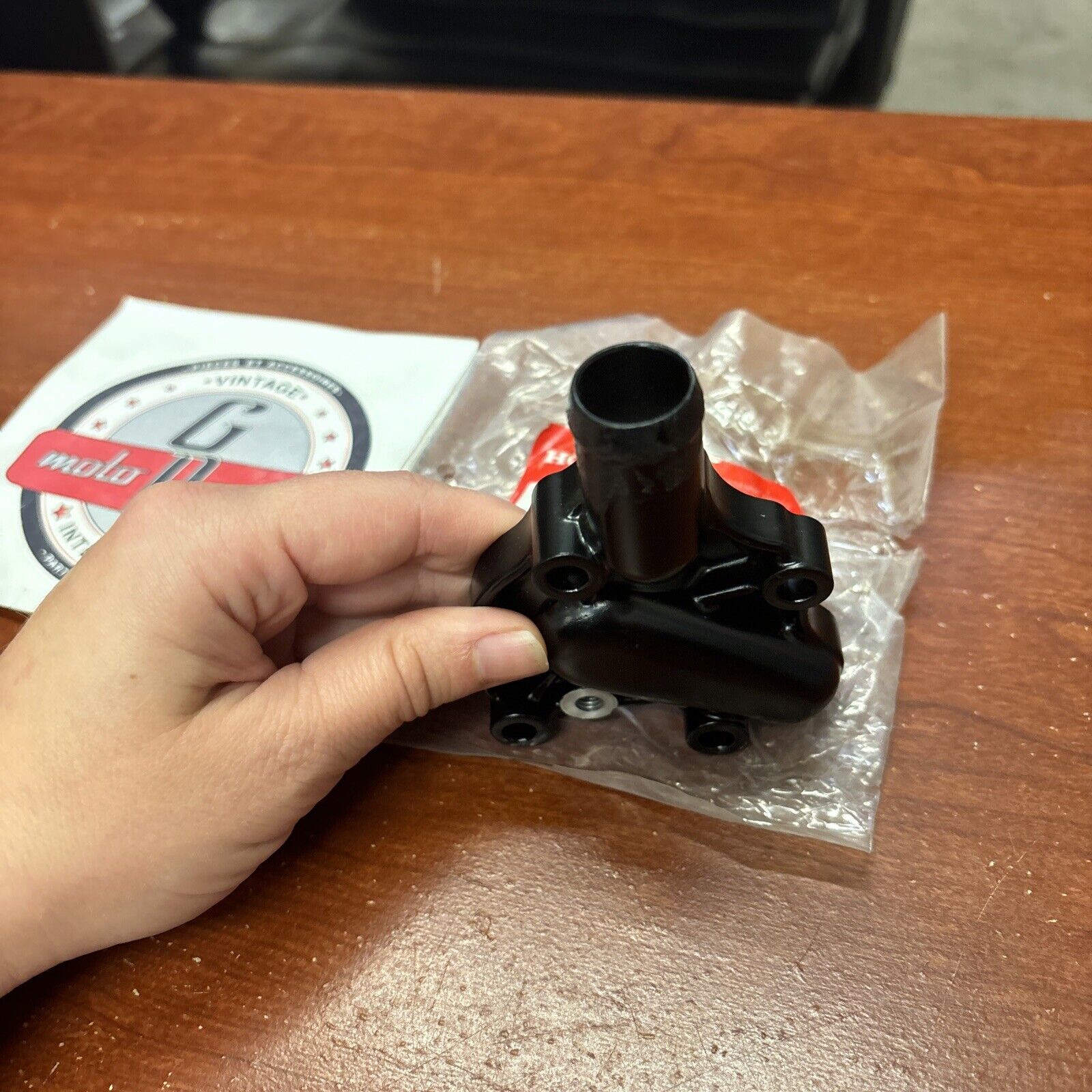 NOS Honda 1987 - 1994 CR125R WATER PUMP COVER 19221-KS6-700 H166