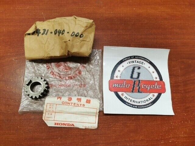 NOS Honda C65 MAIN SHAFT SECOND GEAR 23431-040-000 H80
