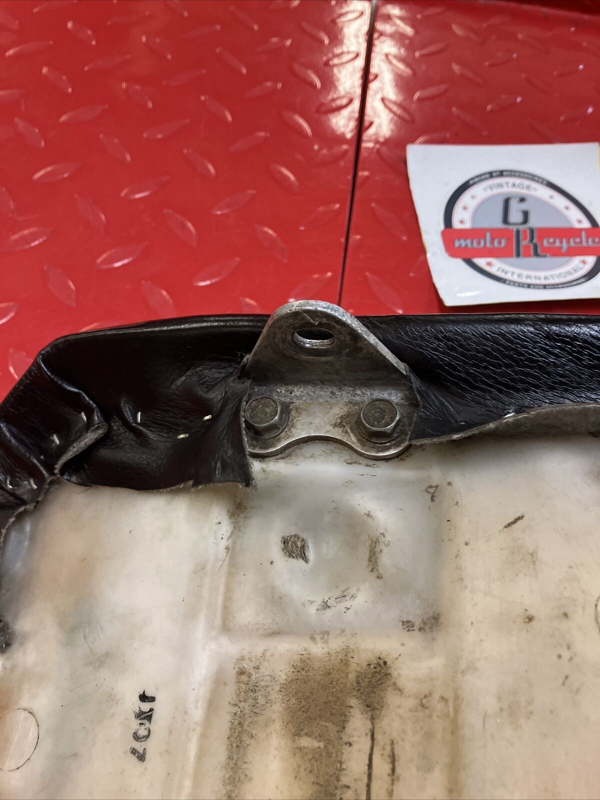 Honda CR250R 1986 seat saddle pan CR125R 3
