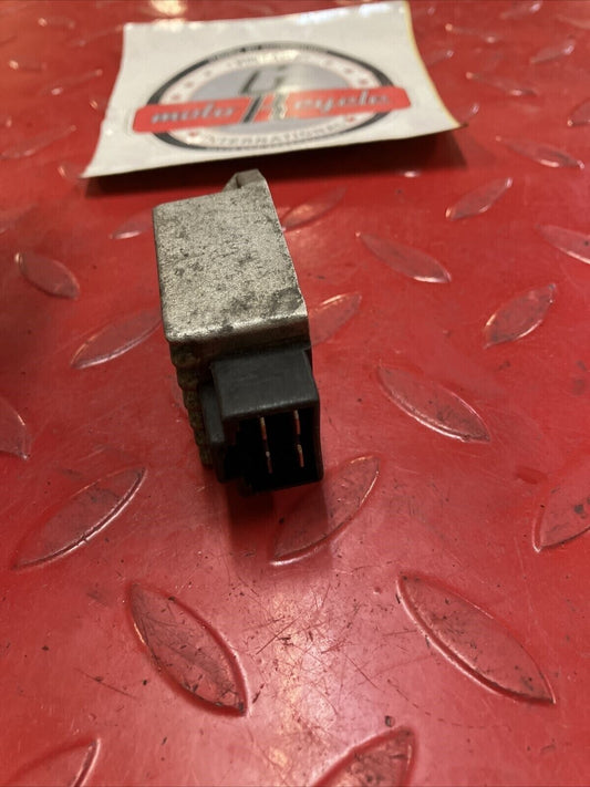 Honda SA50 CH80 Elite regulator rectifier U2