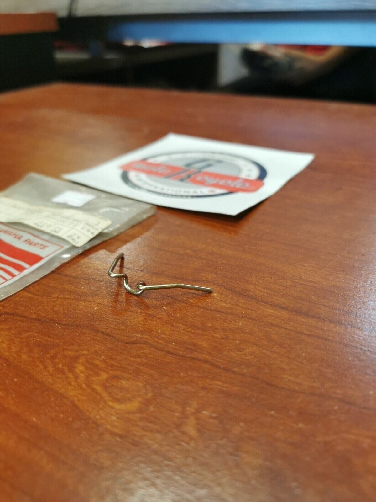 NOS Yamaha SPRING 3L6-84124-00-00 Y69