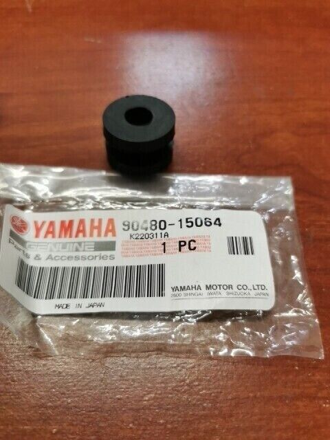 NEW NOS Yamaha WR200 XT500 XT600 XTZ660 YT125 YZ125 GROMMET 90480-15064-00 Y107