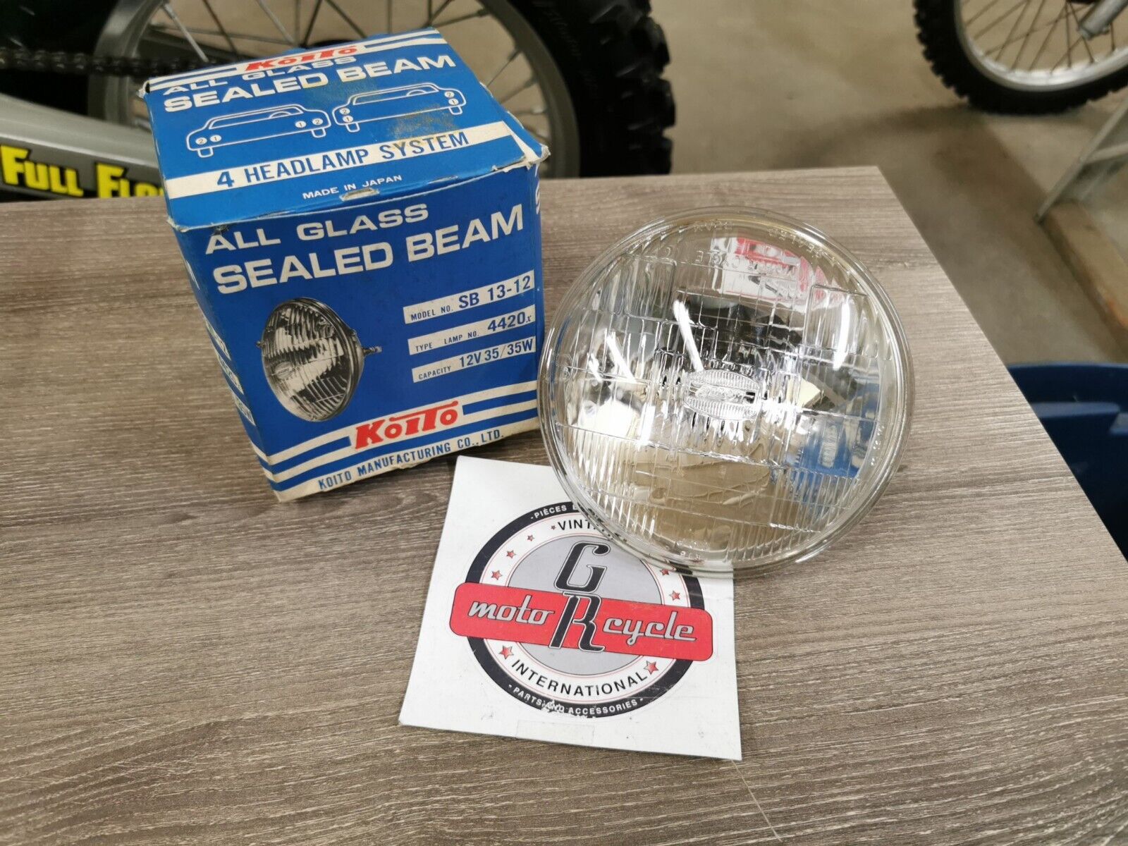 NOS KOITO Glass Sealed Beam Headlight 12V 35/35W  SB13-12 J36