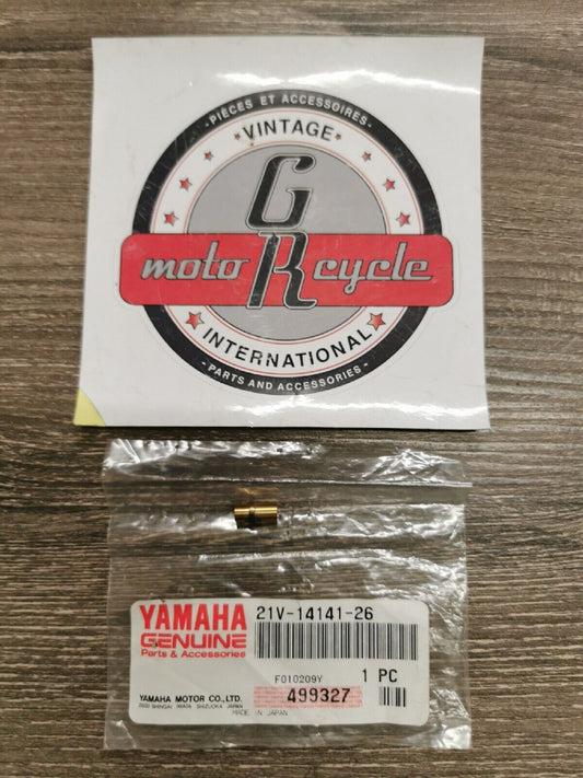 NOS YAMAHA NOZZLE 21V-14141-26-00 Y51