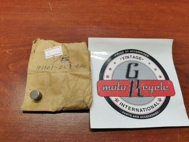 NOS Honda C70 C75 CA125 CA250 CB125 CB175 ROLLER (10.2X9.5) 91101-253-020 H68