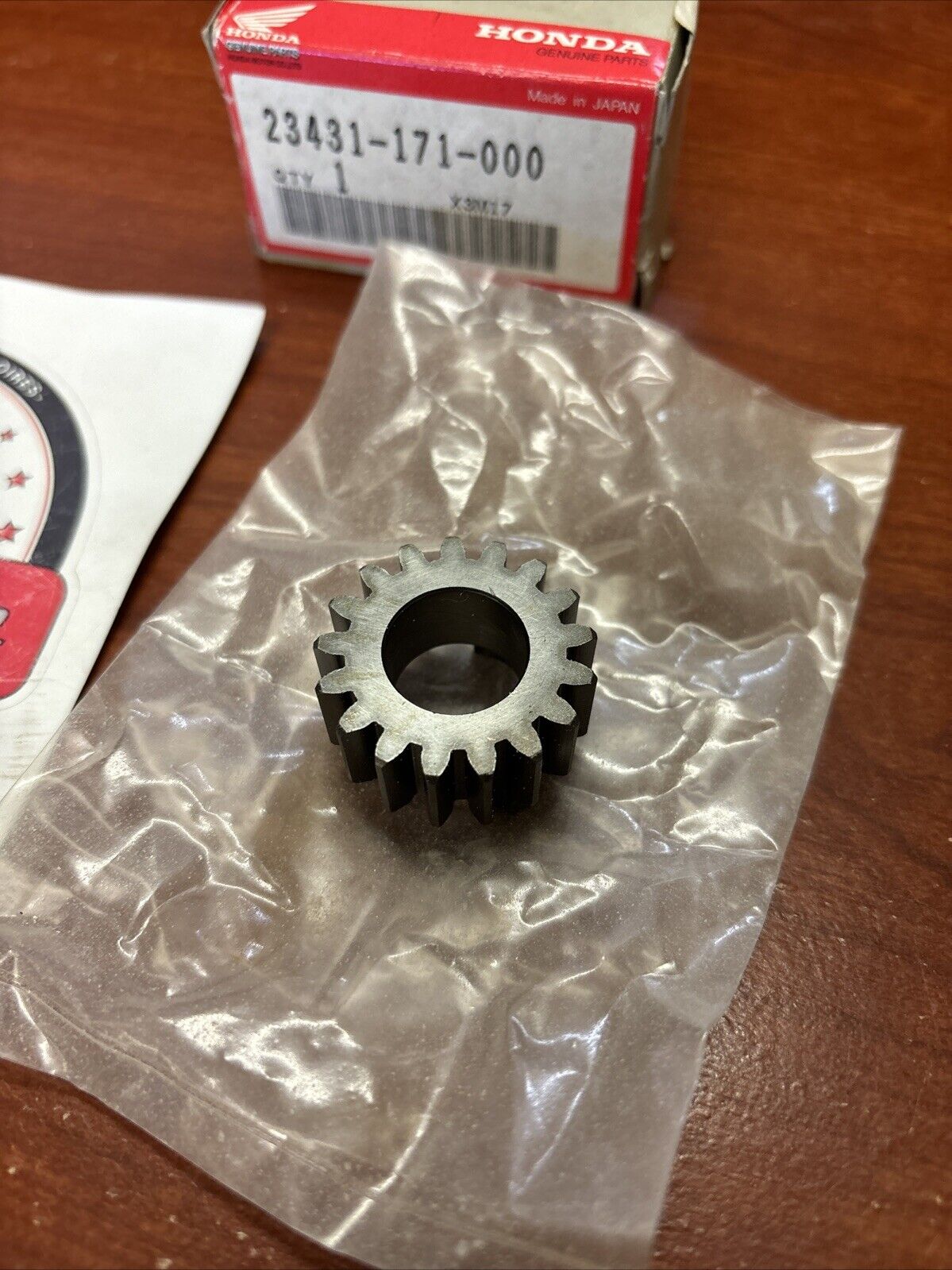 NOS Honda C50 Z50 ST50 CF50 MAIN SHAFT 2ND SECOND GEAR 23431-171-000 H162
