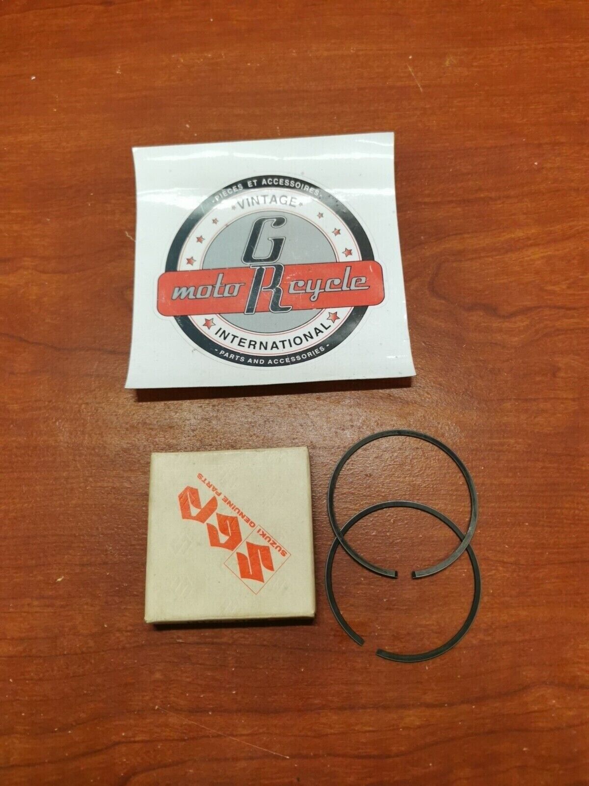 NOS Suzuki RM125 PISTON RING SET 12140-41320 S17