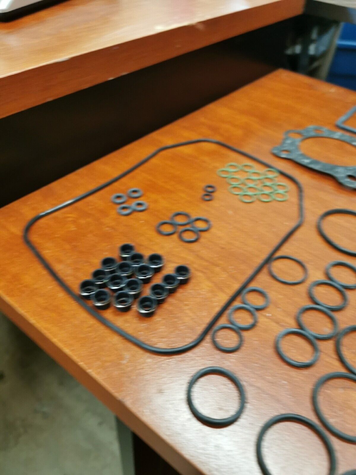 NOS Honda CB550 GASKET KIT INCOMPLETE H37 