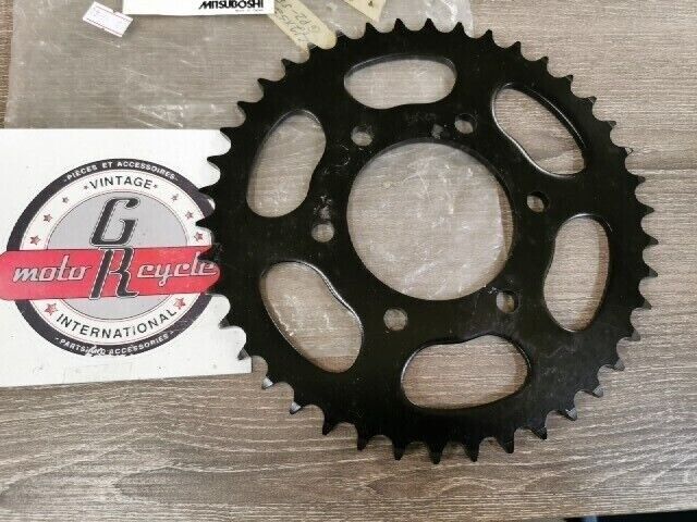 NOS MITSUBOSHI KAWASAKI GPZ550 1984 1985 REAR SPROCKET 42T 111-737 J55