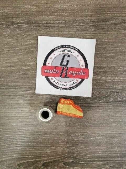 NOS SUZUKI RM100 1979 - 1981 RM125 SPACER REAR HUB PANEL 64213-40300 S49