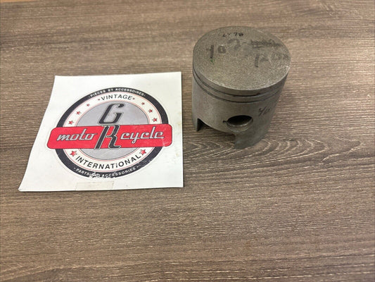 NOS BOMBARDIER SKIDOO OLYMPIQUE NORDIC 399 400 PISTON STD 64.5MM 402-1200 J62