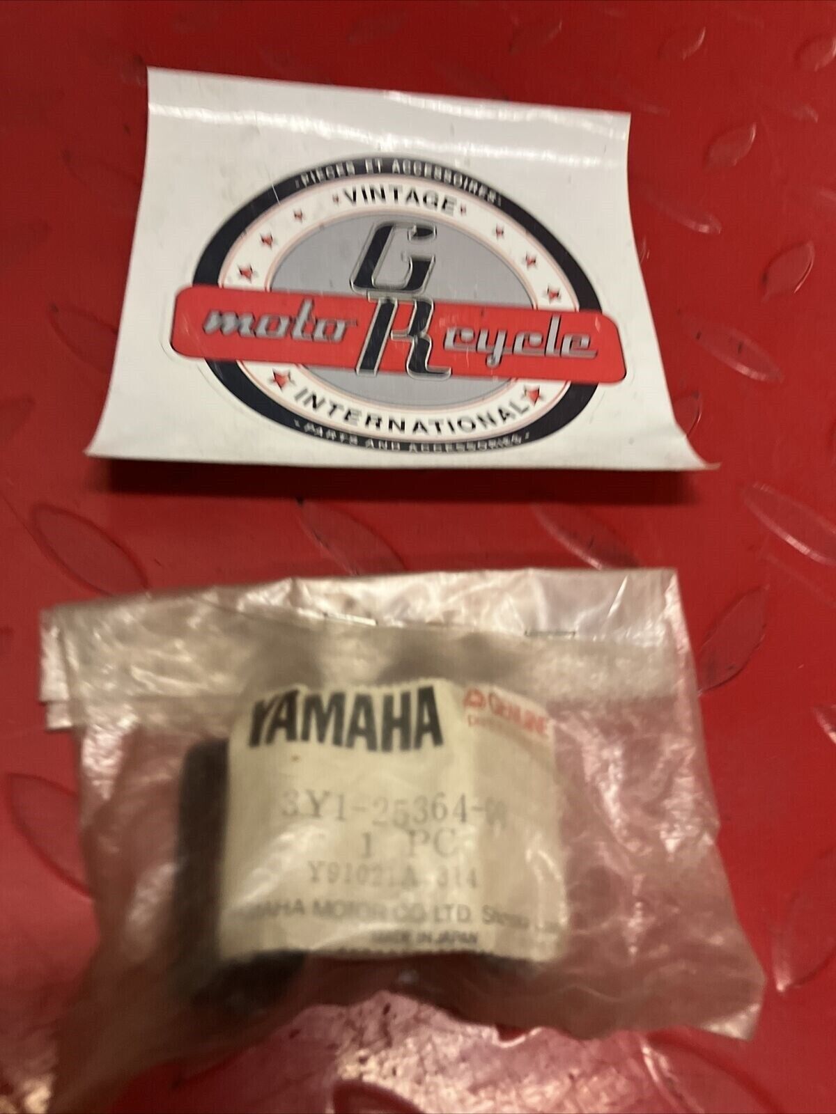 NOS YAMAHA XT250 XT350 REAR WHEEL DAMPER 3Y1-25364-00-00 Y66