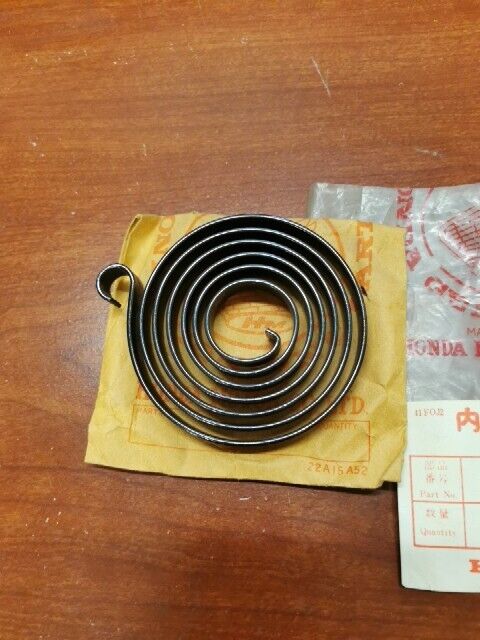 NOS Honda C70 C72 C77 CA72 CB72 CL72 KICK STARTER SPRING 28281-250-000 H90