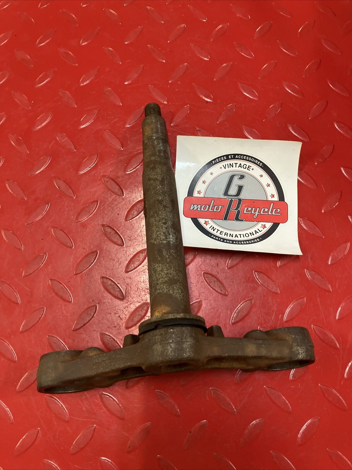 Yamaha RD400 1977 steering stem triple tree clamp under bracket 1976 1978