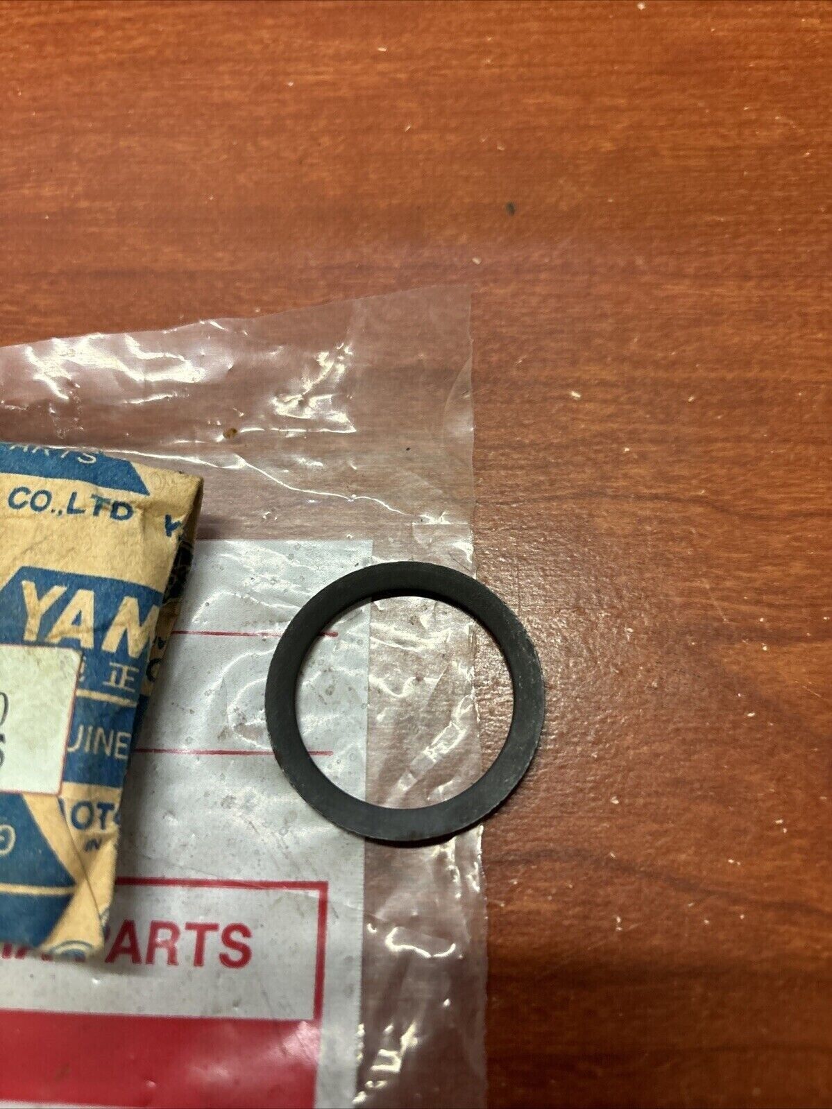 NOS Yamaha SPACER 806-17648-00-00 SUB 90208-28003-00 Y177
