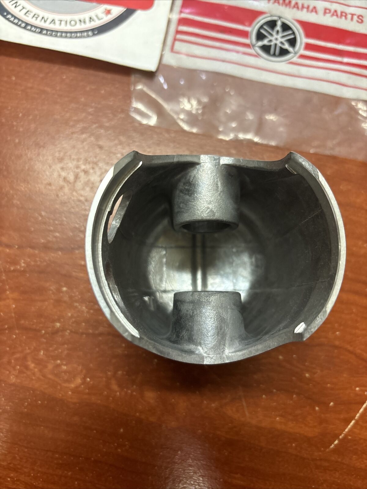 NOS Yamaha DT250 TY250 PISTON STD 0.98 438-11631-01-98 SUB 438-11631-01-96 Y175