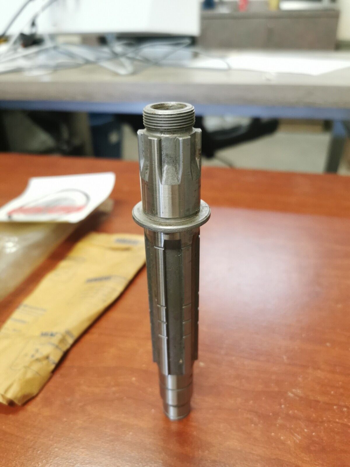 NOS Yamaha IT250 YZ250 TRANSMISSION DRIVE AXLE 3R4-17421-00-00 Y85