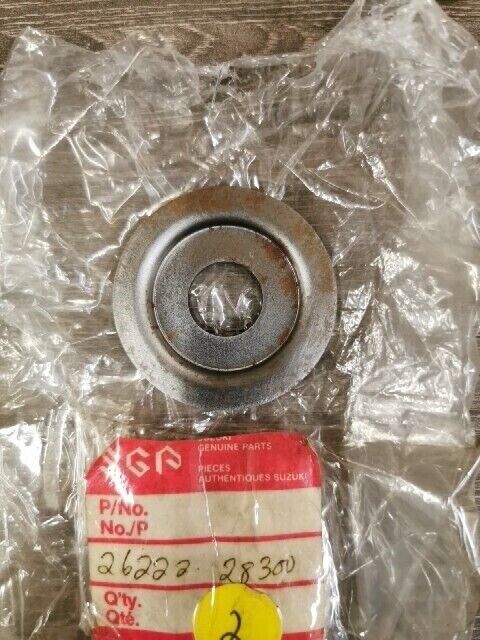NOS SUZUKI DS185 RM100 RM125 TC125 HOLDER KICK STARTER SHAFT 26222-28300 S56
