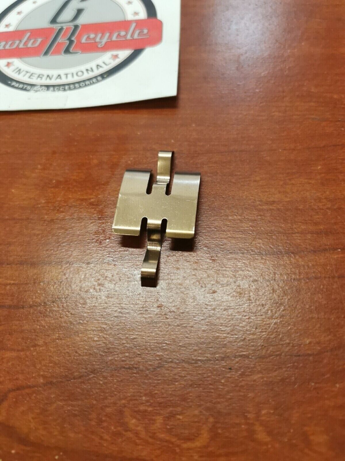 NOS Yamaha PAD SUPPORT 26H-25919-00-00 Y68