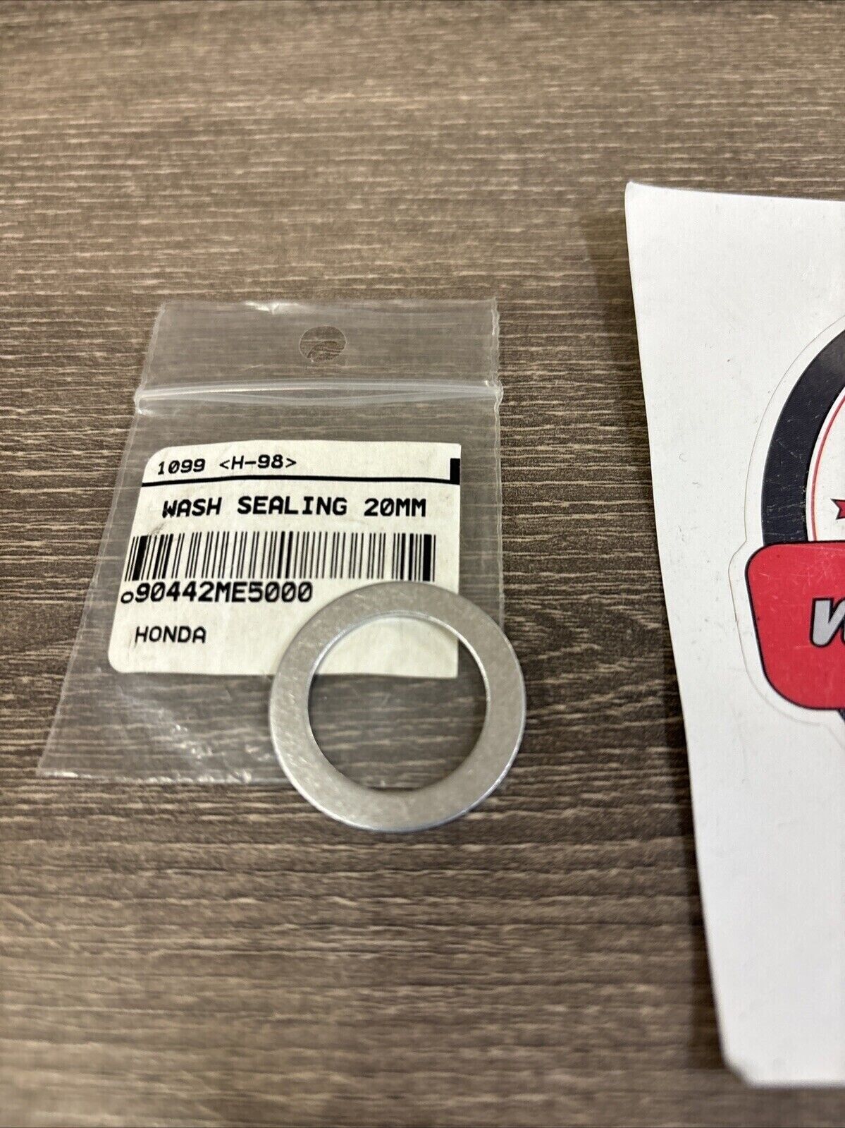 NOS Honda SEALING WASHER 20MM 90442-ME5-000 H124