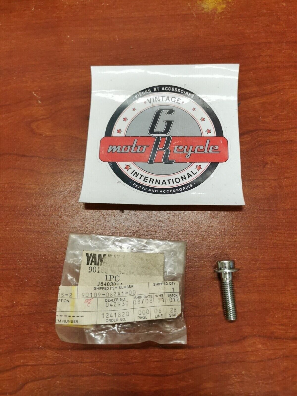 NOS Yamaha FZ6 TDM850 FZR1000 YFM350 YFM400 BOLT 90109-082A1-00 Y72