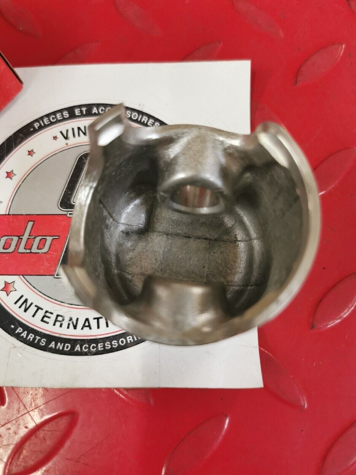 NOS HONDA CR125R 1982 - 1984 PISTON STD 13101-KA3-740 H38