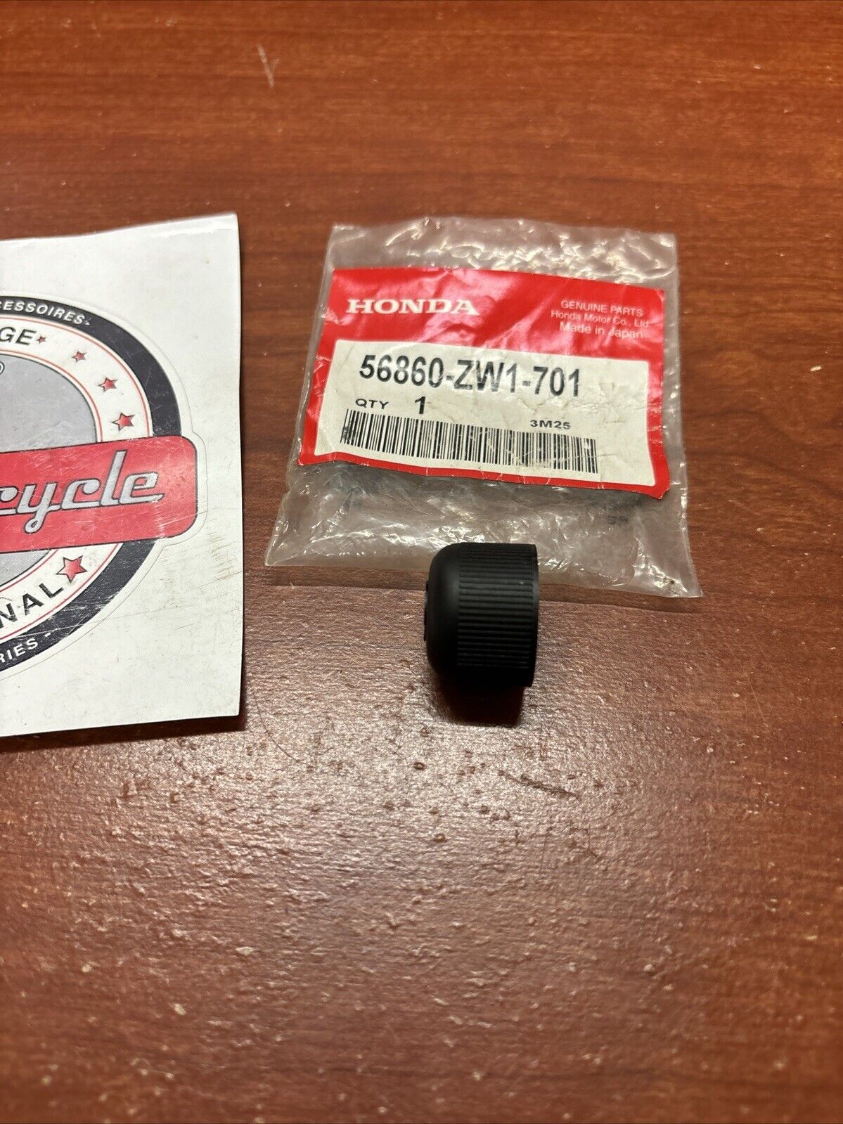 NOS Honda BF75 BF90 BF100 BF115 BF130 BF135 OIL TANK CAP 56860-ZW1-701 H185