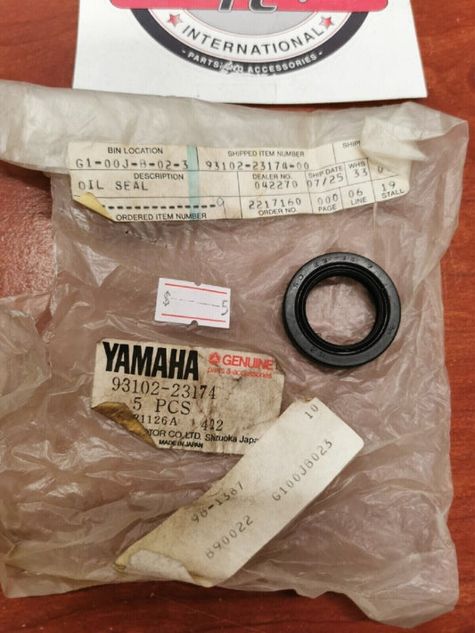 NOS Yamaha OIL SEAL 93102-23174-00 Y70