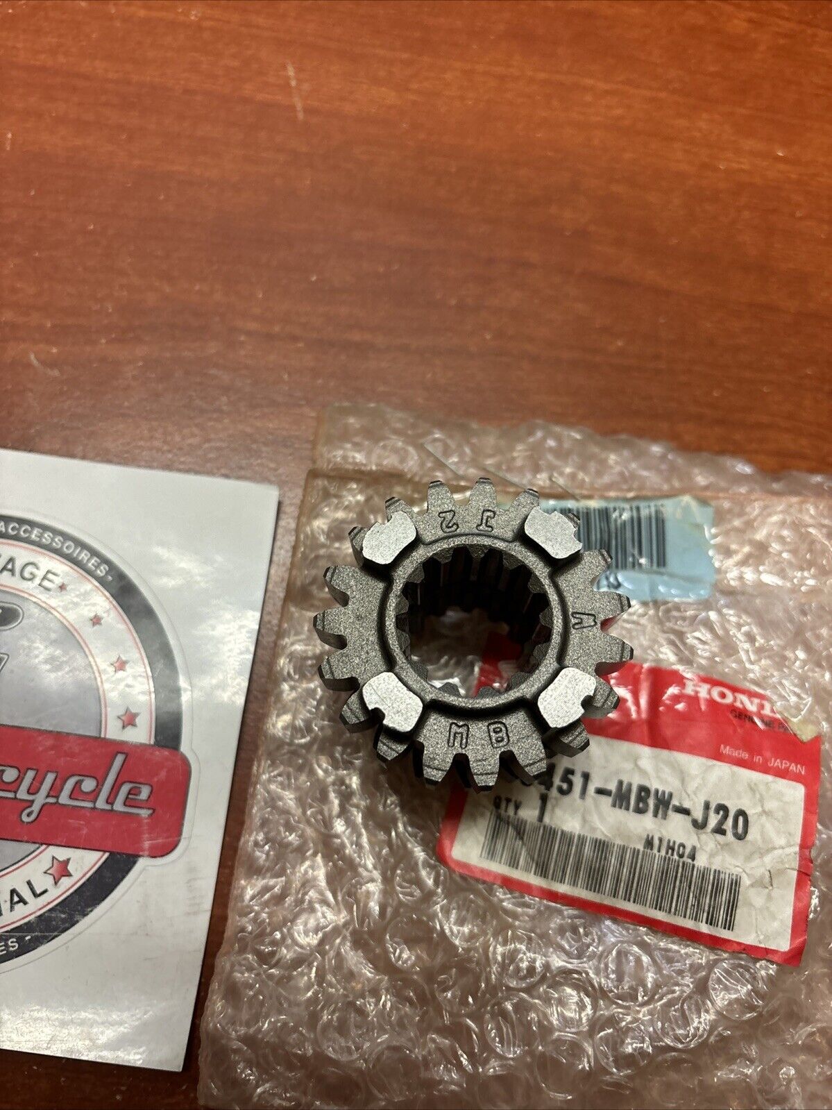 NOS Honda CBR600F M-3 M-4 GEAR 17T/19T 23451-MBW-J20 H168