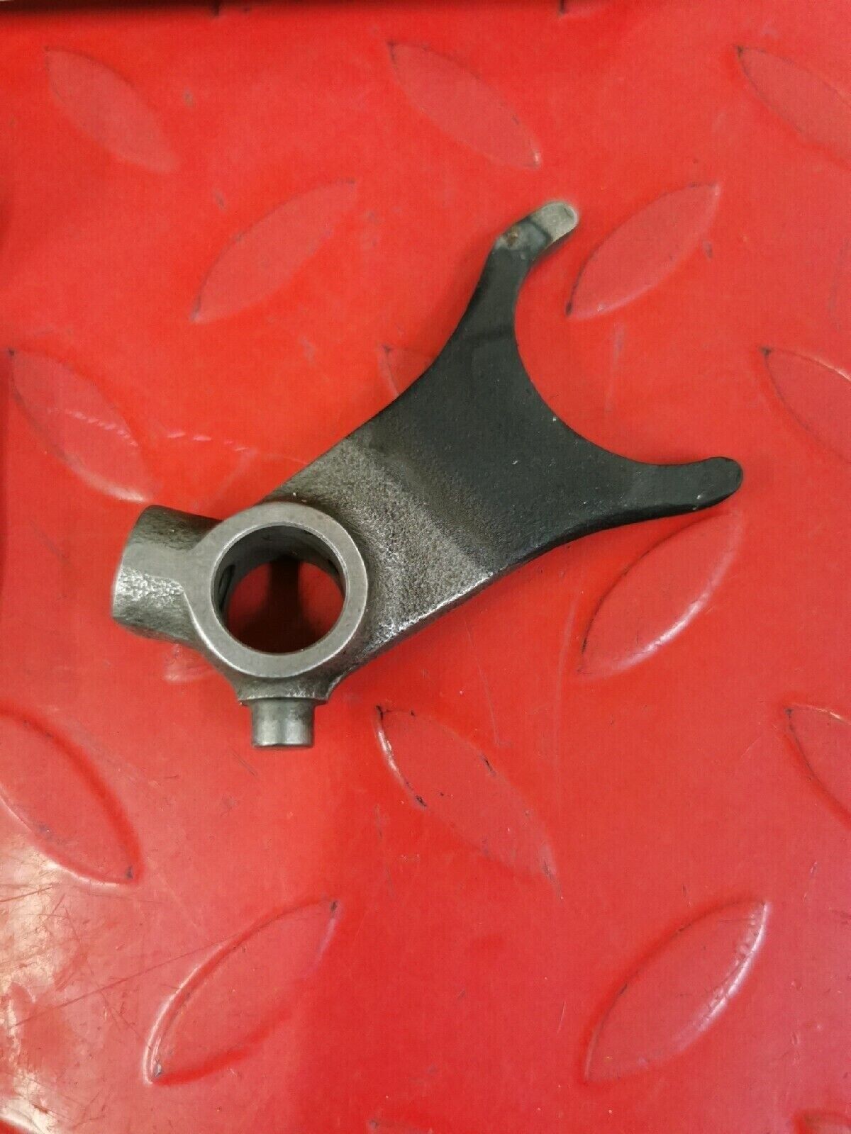 NOS HONDA VT700C VT750 1982 - 1987  FORK CENTER GEARSHIFT 24212-MB0-770 H38