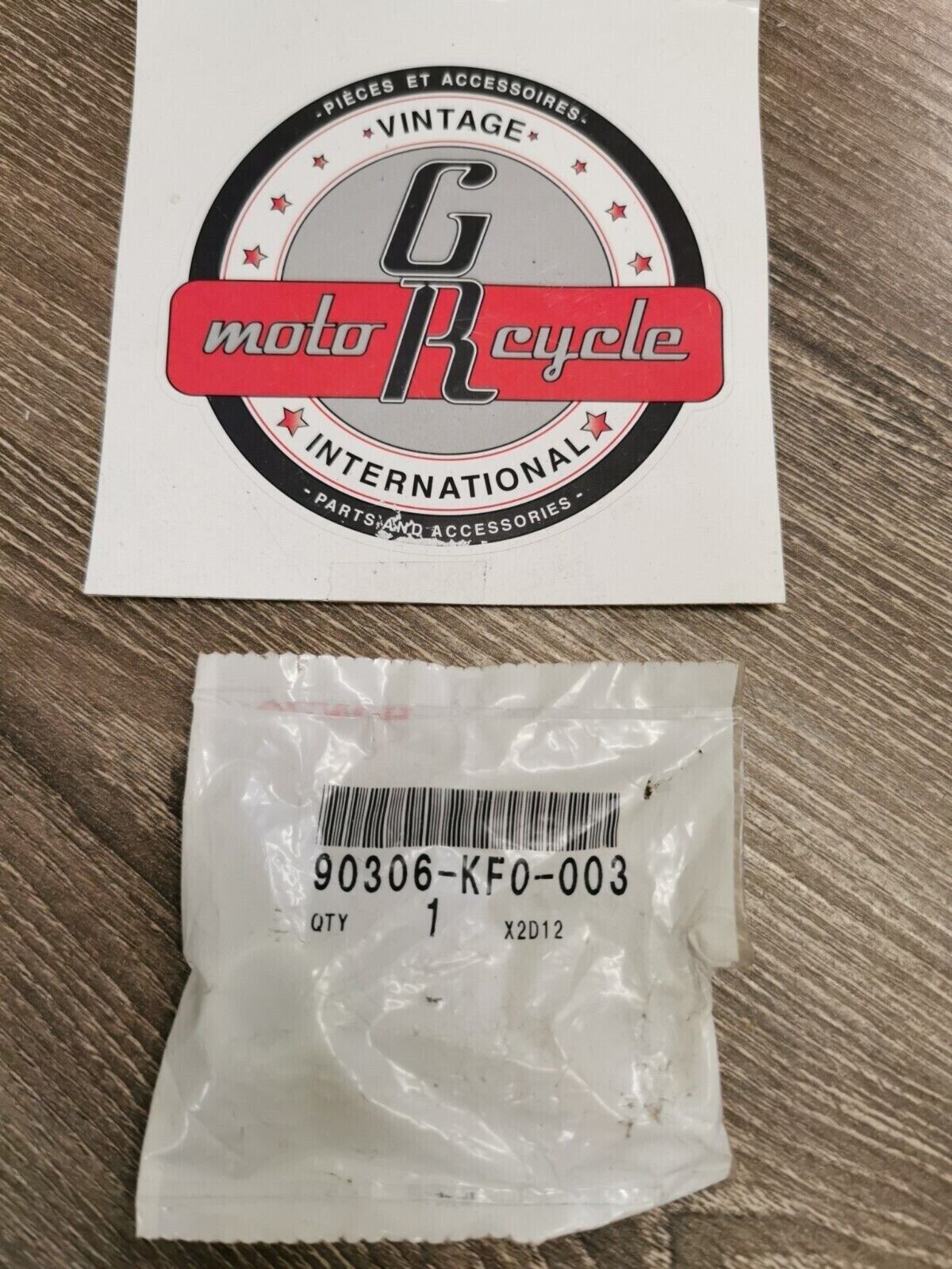 NOS HONDA ATC250R GL1500CD CH250 CN250 NSS250 PS250 FLANGE NUT 90306-KF0-003 H50