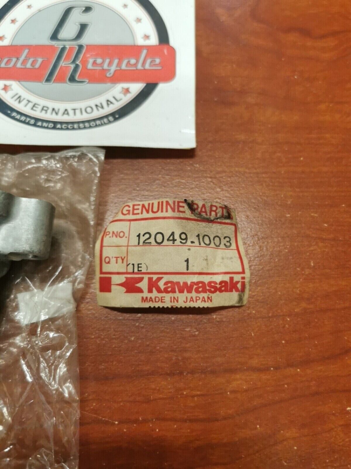 NOS Kawasaki KZ650 KZ1000 Z1 KZ900 TENSIONER HOLDER 12049-1003 K34