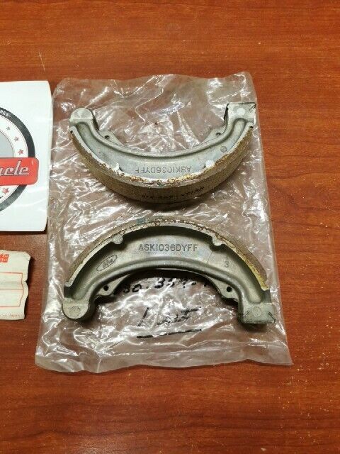 NOS Honda CB200 CL175 CL200 SL175 SL350 BRAKE SHOE KIT SUB. 43120-354-670 H73
