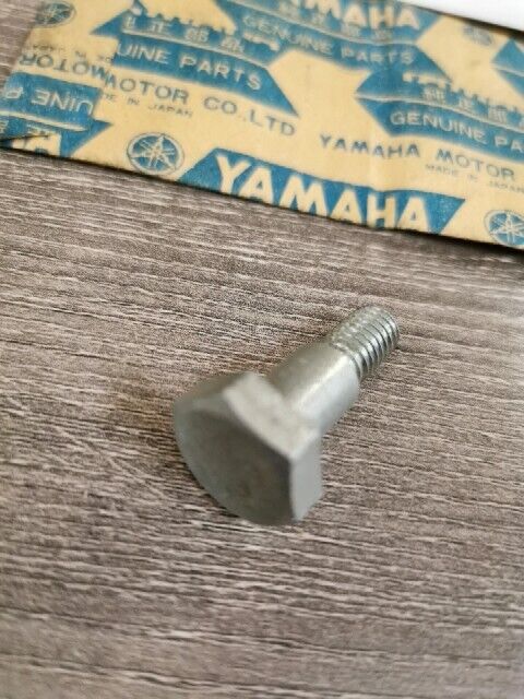 NOS YAMAHA YS624TN YS624TEC YS828TEC JT1 DT100D GT80F BOLT 137-27317-00-00 Y151
