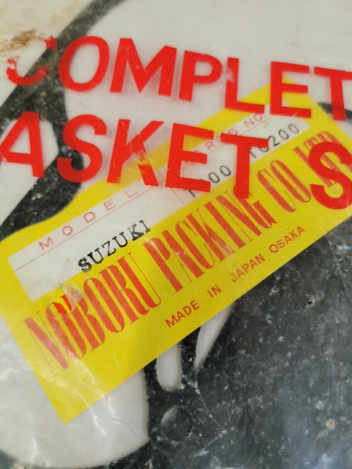 NOS NP SUZUKI T200 INCOMPLETE GASKET SET J28