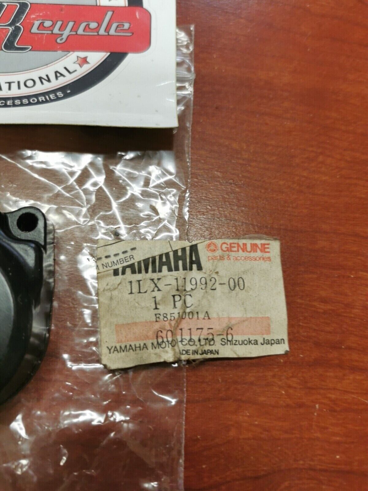 NOS Yamaha 1986 1987 YZ125 HOUSING 2 1LX-11992-00-00 Y85