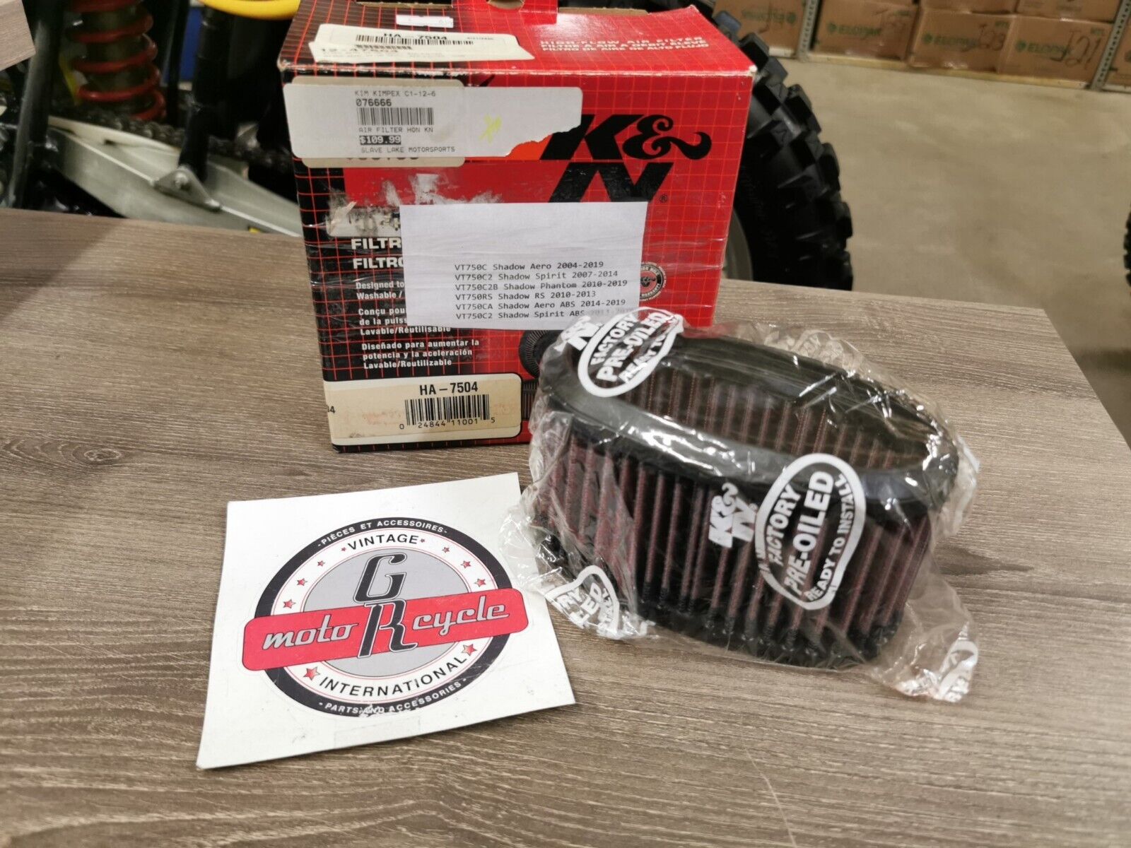 NOS K&N Honda  VT750C VT750C2B VT750C2 AIR FILTER  HA-7504 J40