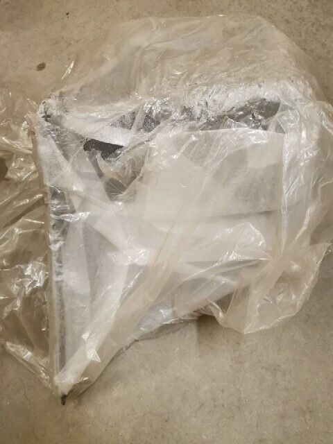 NOS Honda TRX650 TRX680 REAR FENDER RIGHT SPLASH GUARD 80121-HN8-000ZA
