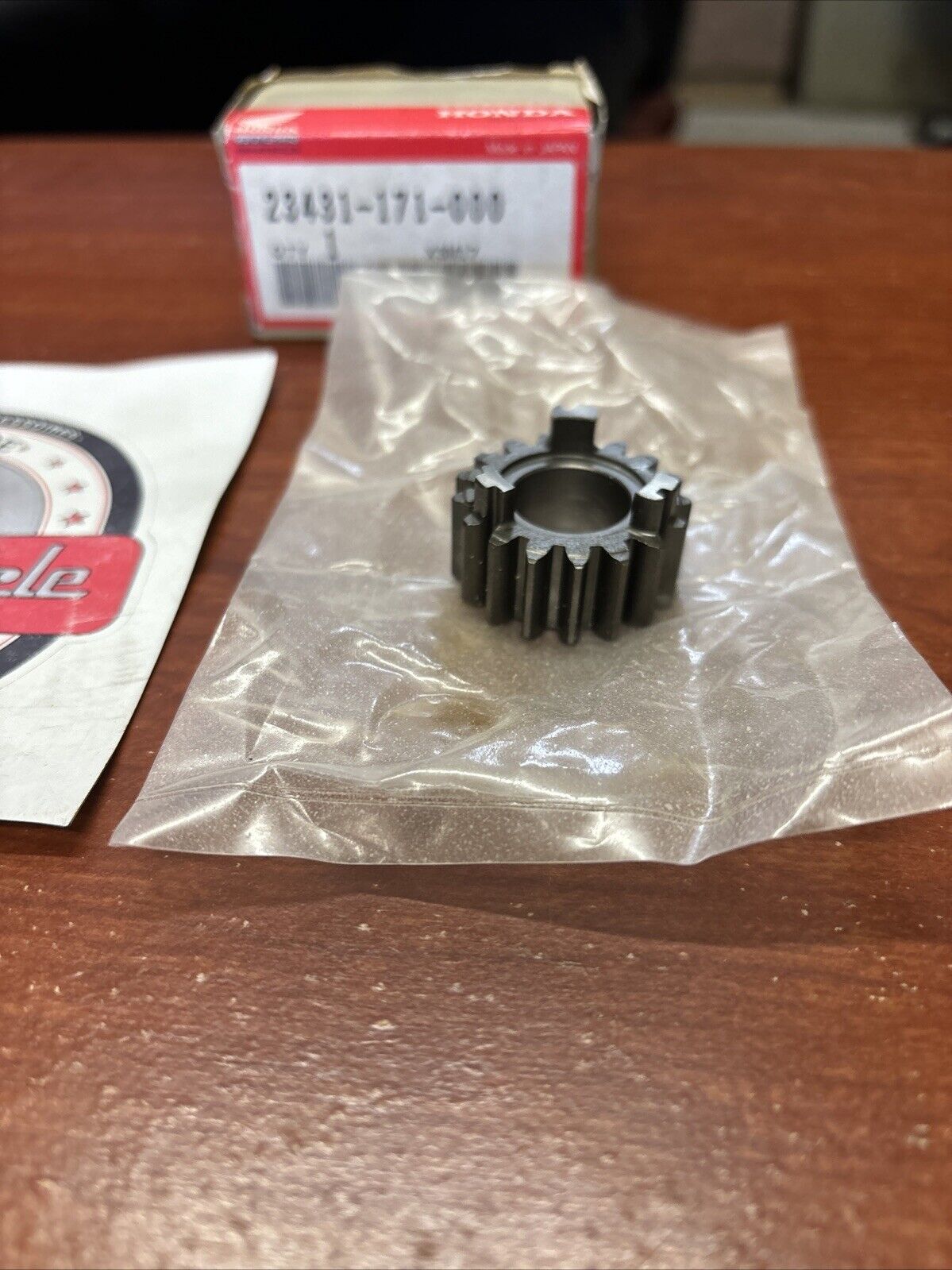 NOS Honda C50 Z50 ST50 CF50 MAIN SHAFT 2ND SECOND GEAR 23431-171-000 H162