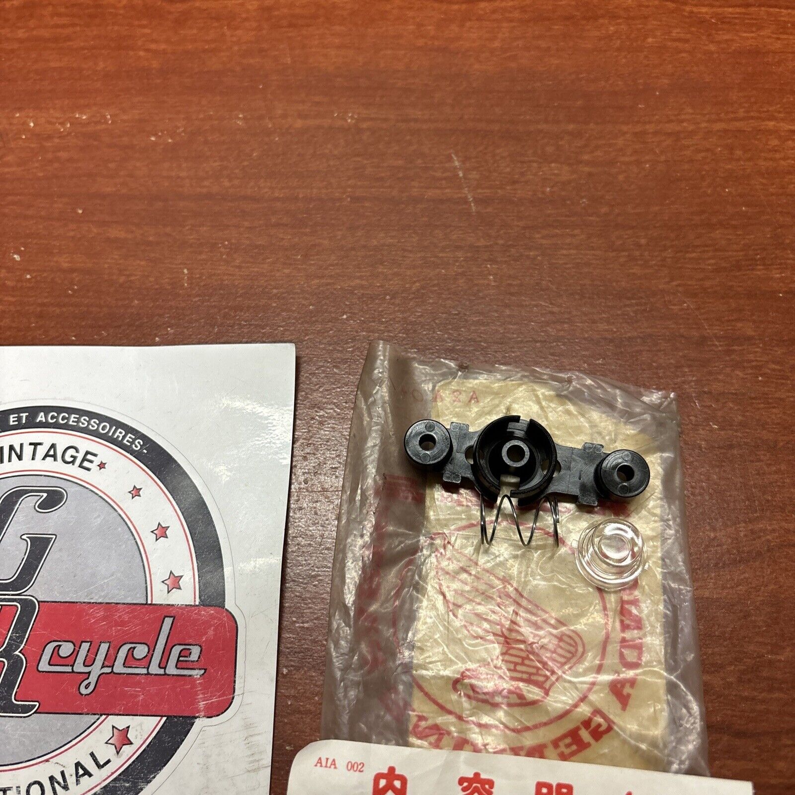 NOS Honda GX140 GX160 GX200 GX240 PROTECTOR LENS 38250-ZA8-701 H167