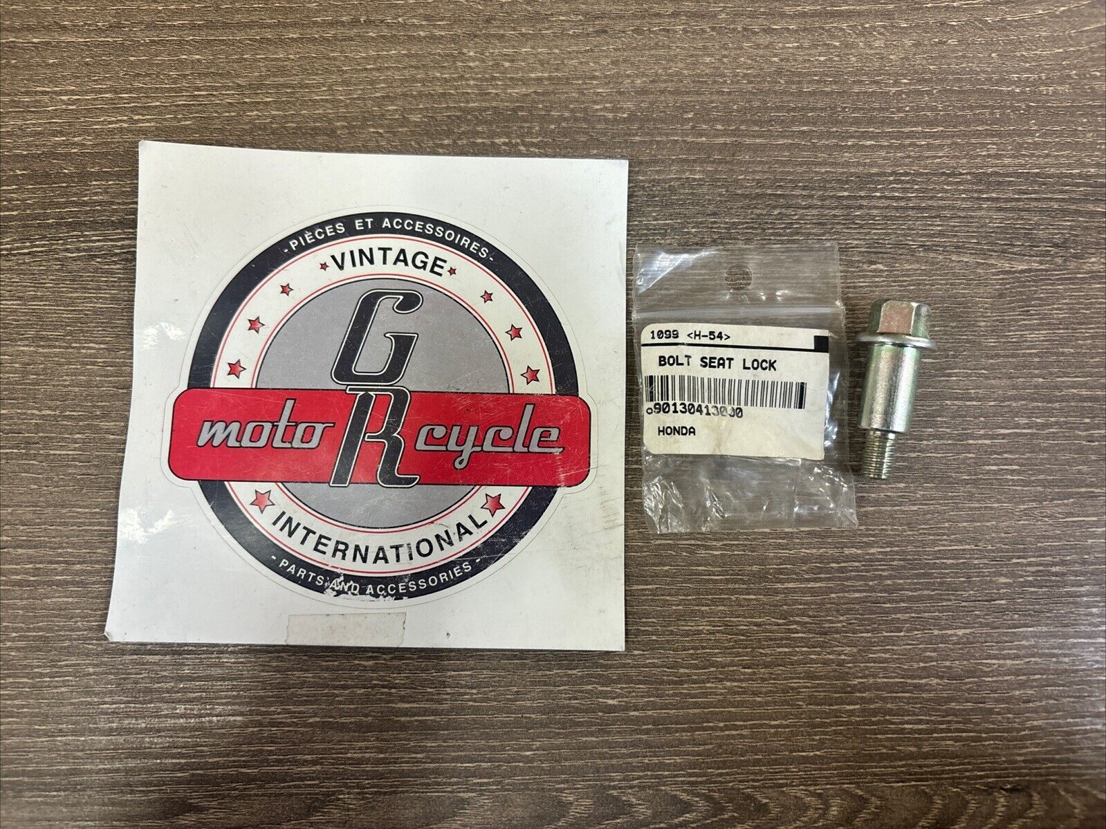 NOS Honda CB250 N TI CB400 N T CM400 CX500 SEAT LOCK BOLT 90130-413-000 H132