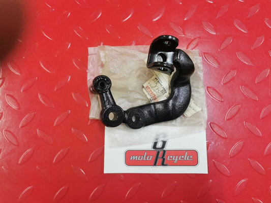 NOS YAMAHA 1986 TT600 BRACKET  FOOTREST 2  OFFROAD  34k-27422-00  Y15