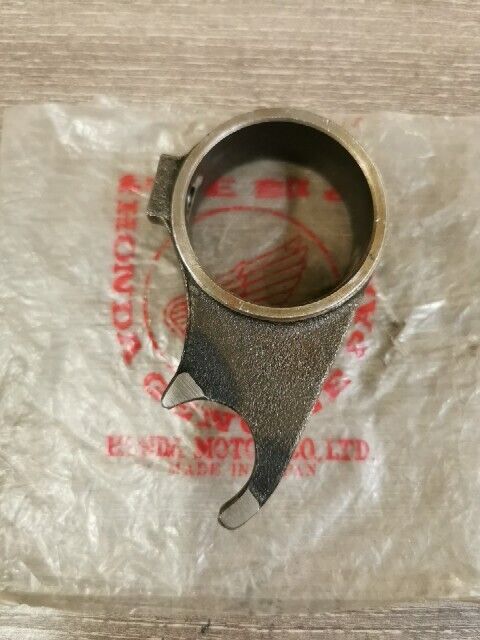 NOS HONDA CM90 FORK GEARSHIFT 24211-034-000 H79
