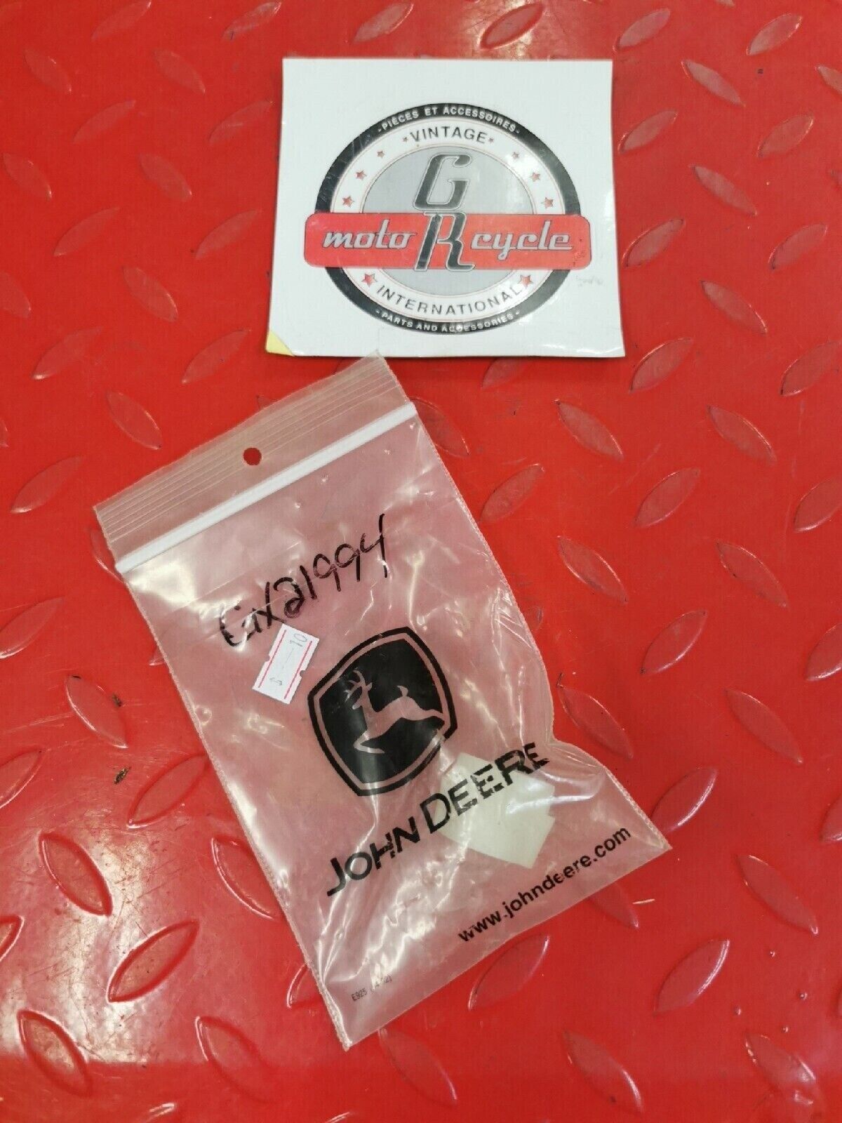 NOS JOHN DEER  L100 series  Steering Shaft Bushing GX21994 A3