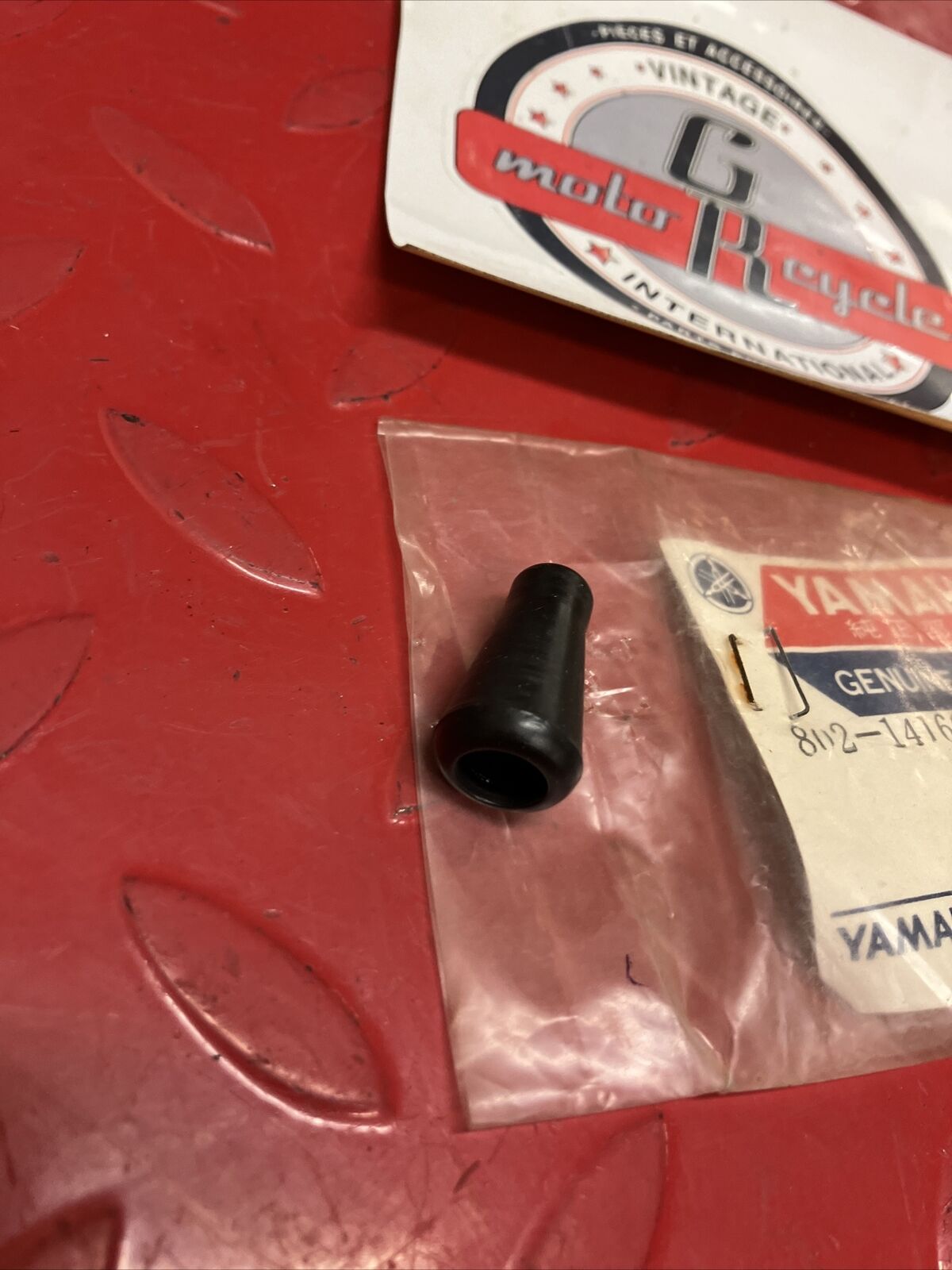 NOS YAMAHA CAP 802-14169-00-00 SUB BY 8A7-14169-00-00 Y62