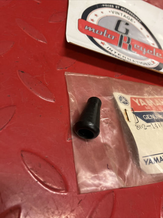 NOS YAMAHA CAP 802-14169-00-00 SUB BY 8A7-14169-00-00 Y62