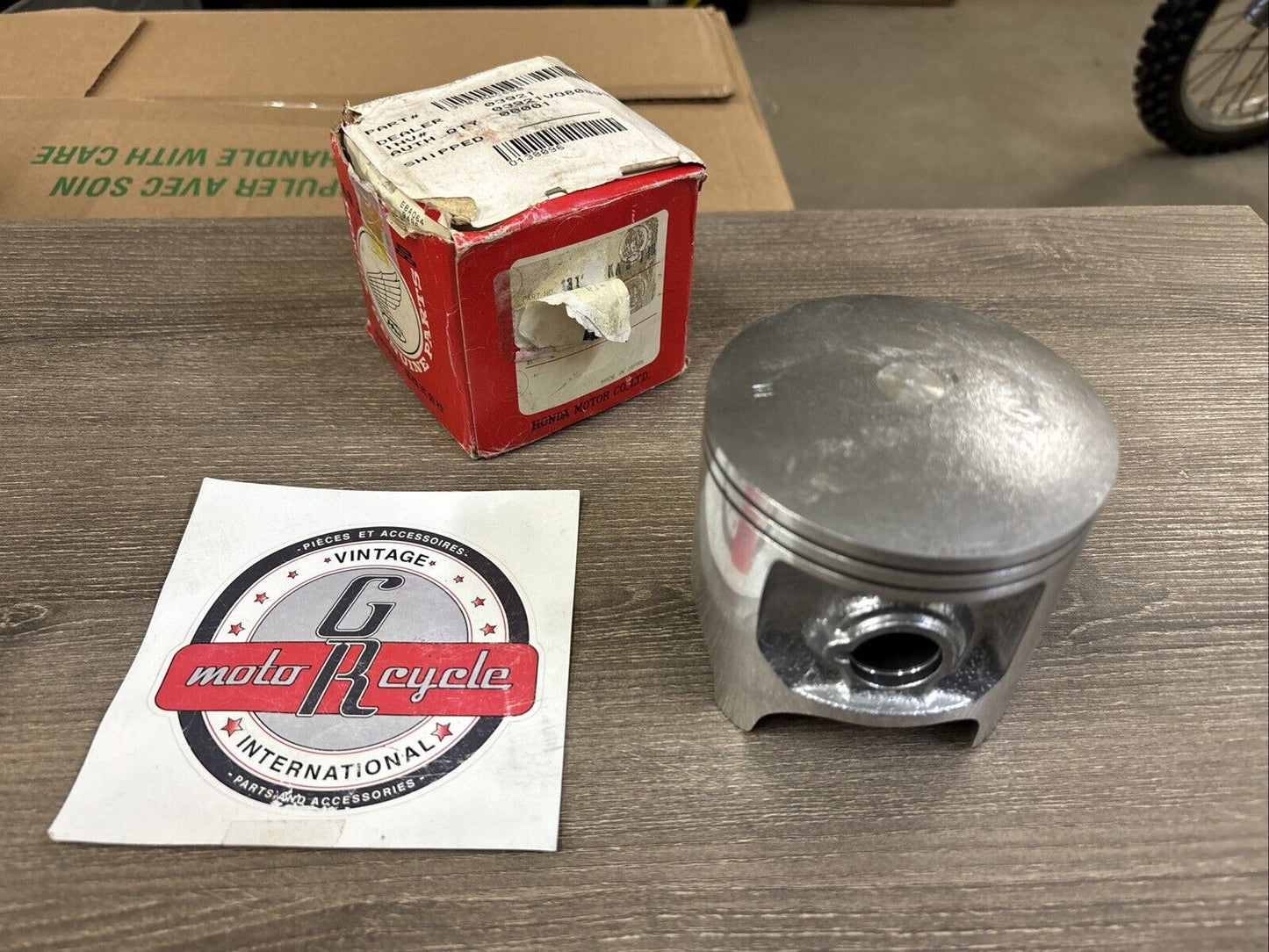 NOS Honda 1982 1983 CR480R 1984 - 1990 CR500R PISTON STD 13101-KA5-740 H137