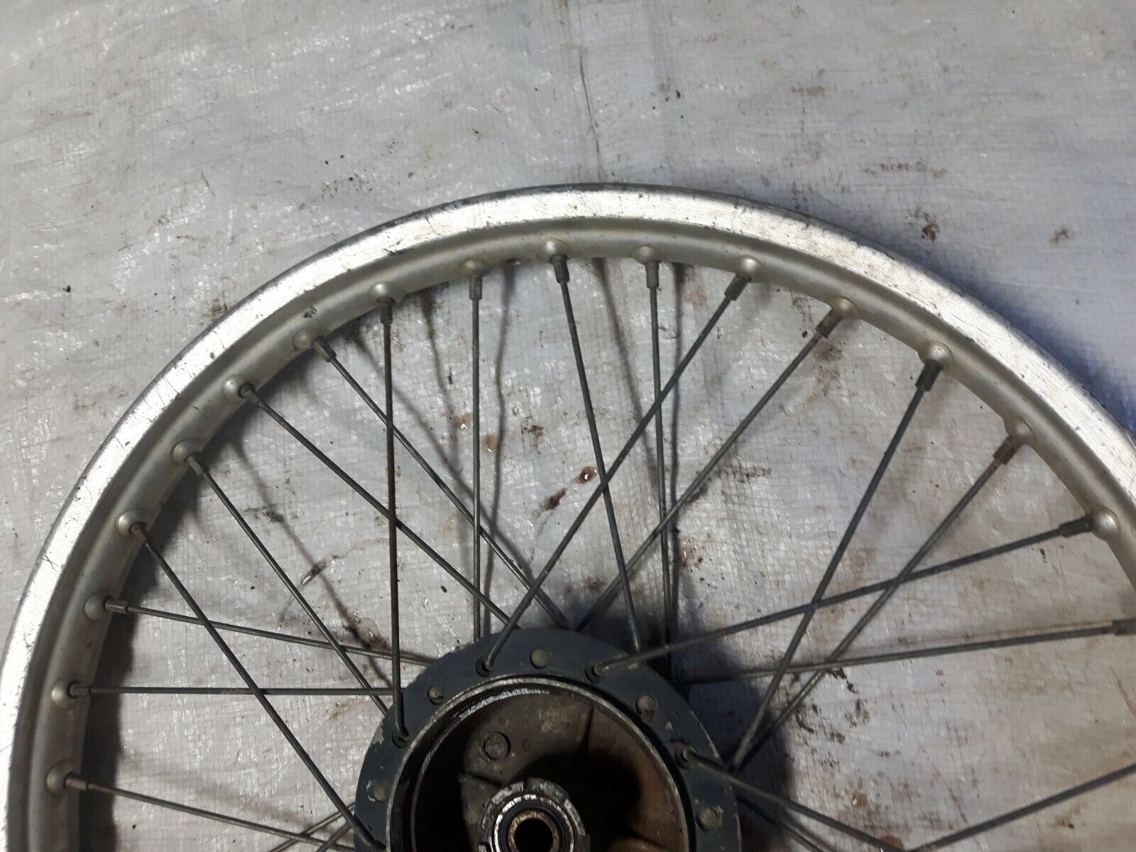 Honda XR200R 1983 front wheel rim hub 44601-KB9-010 .