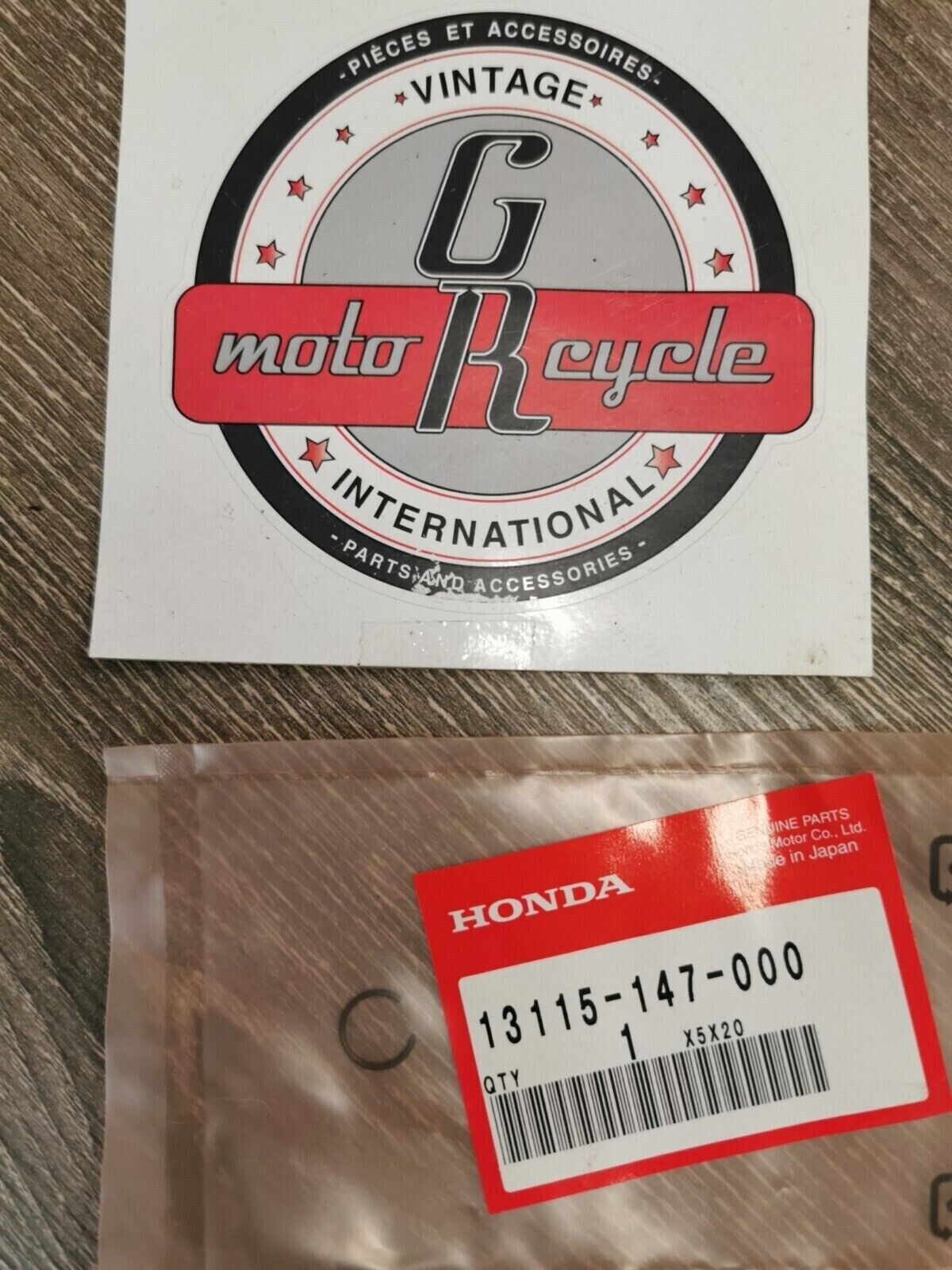 NOS HONDA CRF250R CLIP  13115-147-000 H59
