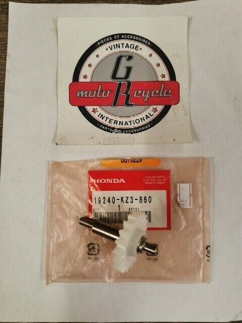 NEW NOS HONDA CR250 1992 - 1996 WATER PUMP SHAFT 19240-KZ3-860 H101